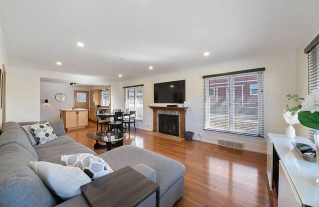 3-bedroom house in charming Stillwater with AC