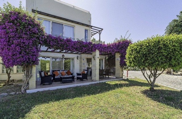 3-bedroom house in charming Esentepe-Kyrenia with AC, WiFi, pool, beach, fitness