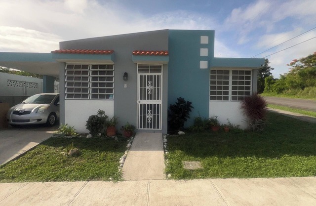 3-bedroom house in Coamo with AC