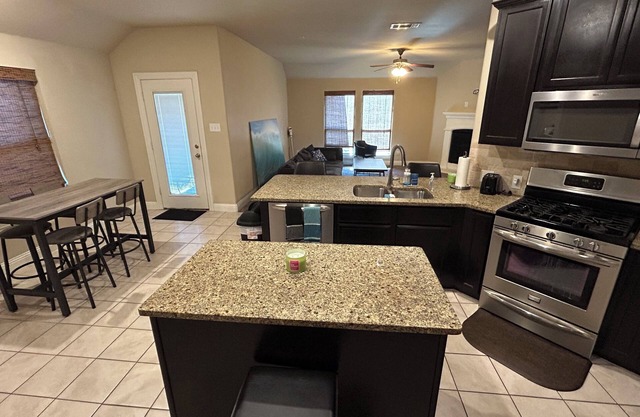 3-bedroom house in Frisco Near Little Elm