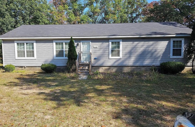 3-bedroom house in tranquil Baldwin with AC, WiFi. Enjoy a peaceful getaway.