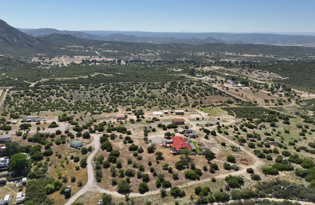 3 Bedroom house on 80 Acre Lot with Private Walking Trails close to Lake Morena