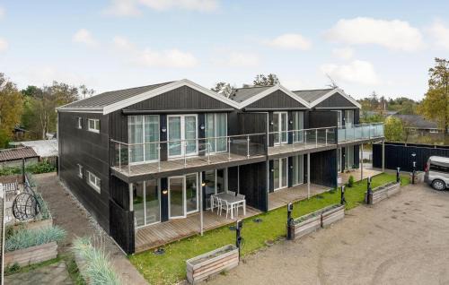 3 Bedroom Lovely Apartment In Slagelse