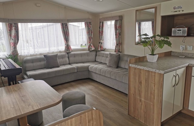 3 Bedroom Mersea Beach Retreat-Getaway by the Sea