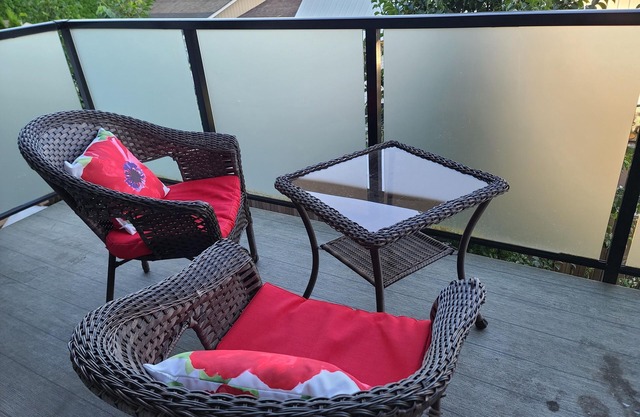 3 Bedroom. New, Modern & Cozy Townhouse – Perfect for Family Getaways!