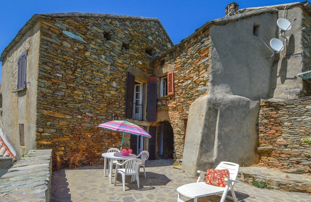 Bonita casa de 3 dormitorios en Pietra.