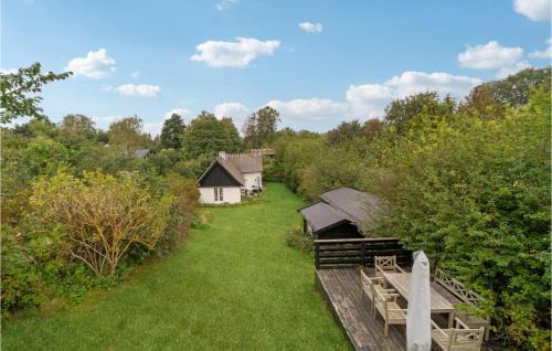 3 Bedroom Nice Home In Hundested