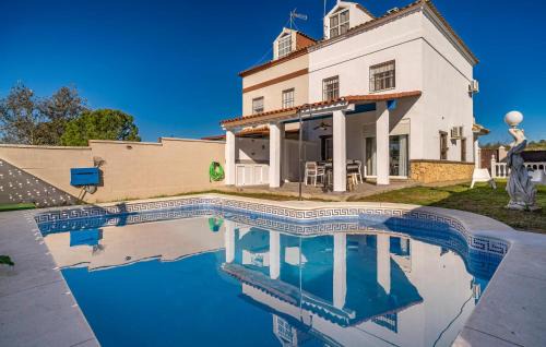 3 Bedroom Nice Home In Salteras