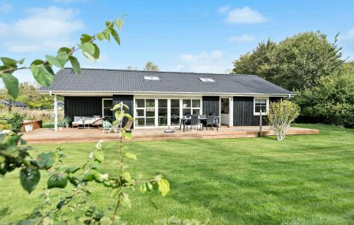 3 Bedroom Nice Home In Vejby
