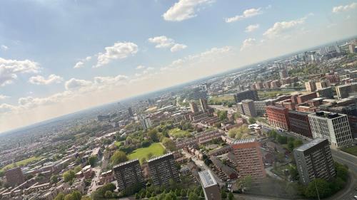 3 Bedroom Penthouse In The City Centre Deansgate New Build High Floor