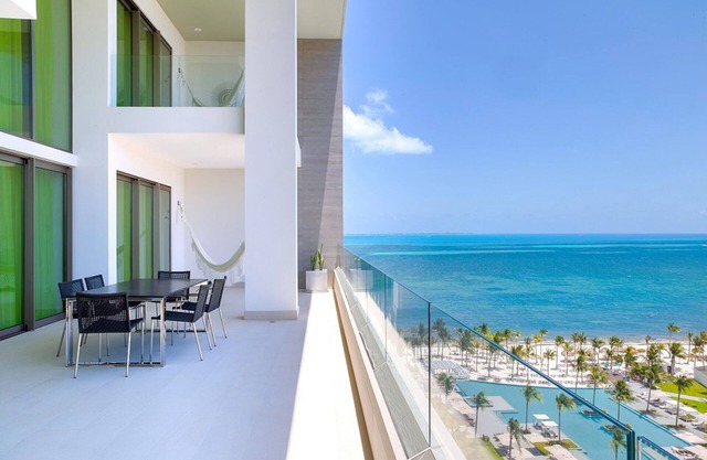 Ático Loft de 3 dormitorios con vistas al mar - Solo alojamiento