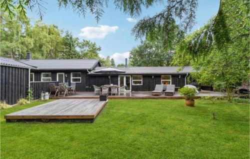 3 Bedroom Pet Friendly Home In Græsted