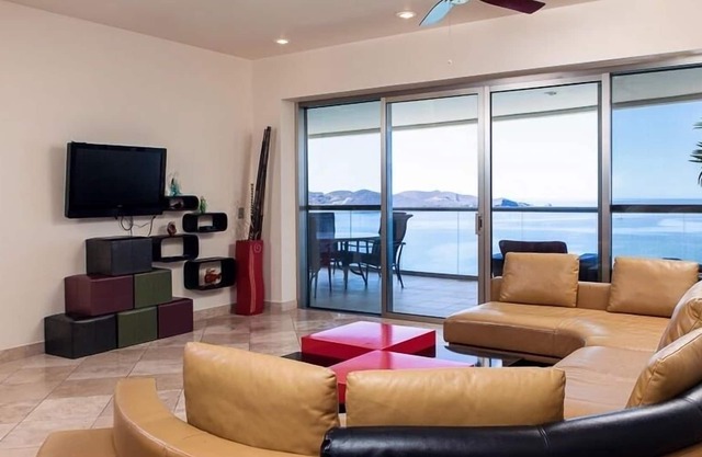 3 Bedroom Playa Blanca 1309 Condo by RedAwning