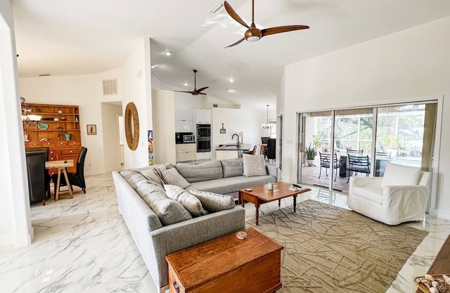 3-bedroom pool house on manatee-filled canal. BYOB: Bring your own boat