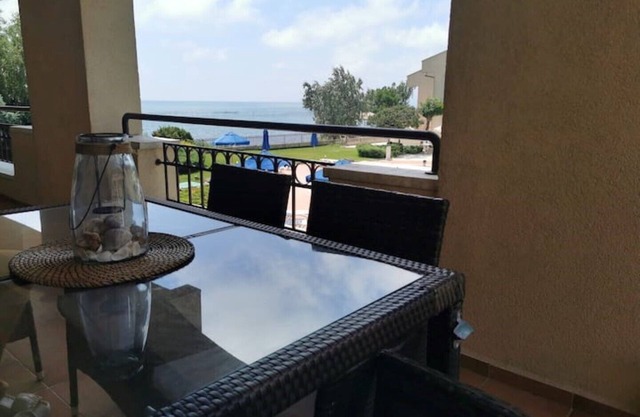 3 bedroom seaview apartment /2nd floor/