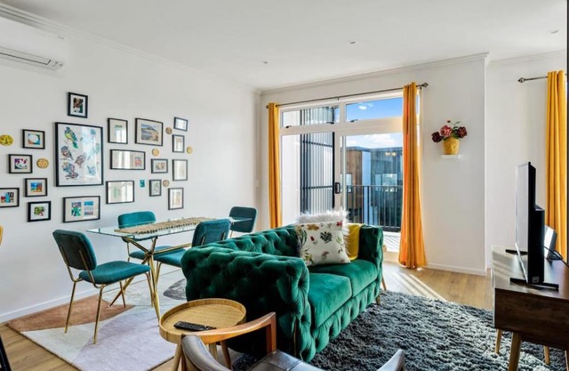3 Bedroom Stunner in Hobsonville - WiFi - Netflix