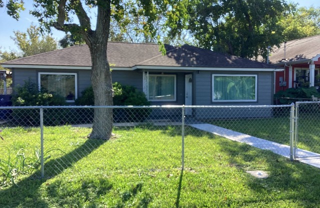 3-bedroom vacation home just 19 minutes to Galveston Seawall