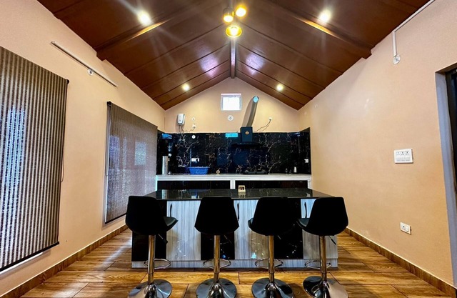 3-bedroom villa in pleasant Himalayan town Kausani, Uttarakhand, India with WiFi