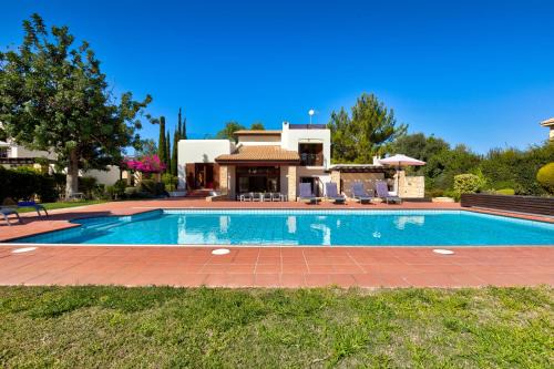 3 bedroom Villa Limni with private pool and gardens, Aphrodite Hills Resort