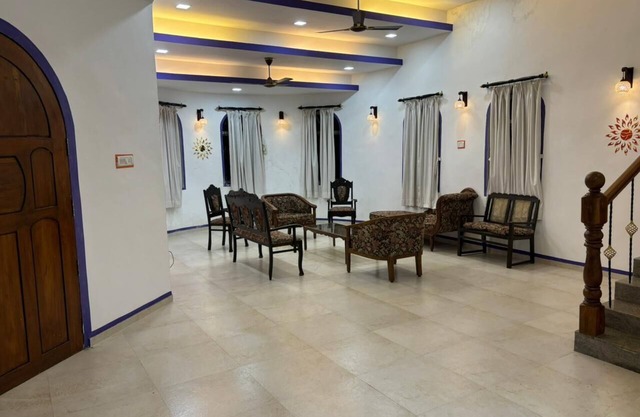 3-bedroom villa near Martin's Corner