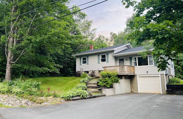 3-Bedroom w/Attached Garage
