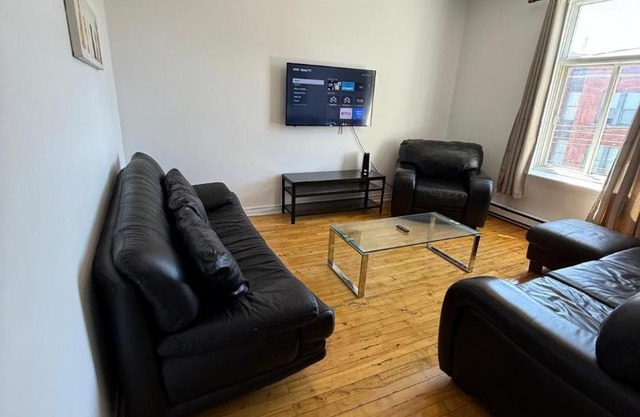 3 bedrooms apartment on blvrd lasalle
