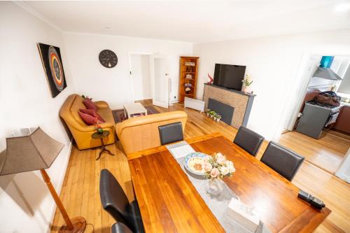 3 Bedrooms Holiday Homes In Australia