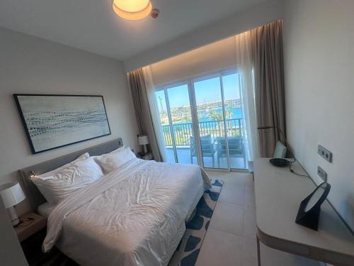 3 bedrooms in Vida hotel Marassi