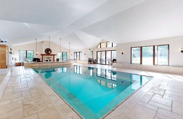 3 Bedrooms in Villa with indoor swimming pool