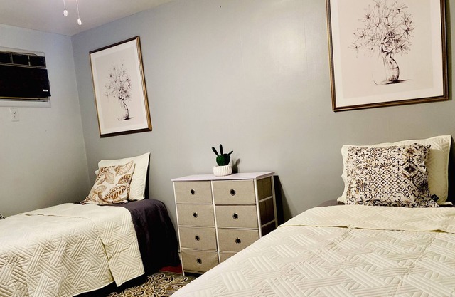 3 bedrooms townhouse/no smoking 🚭/Maximum 10guests/Free parking.