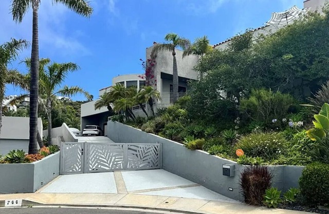 3 beds -Massive Lot, Private Cul-de-sac,Ocean Views Grandeur ,Your Laguna Beach