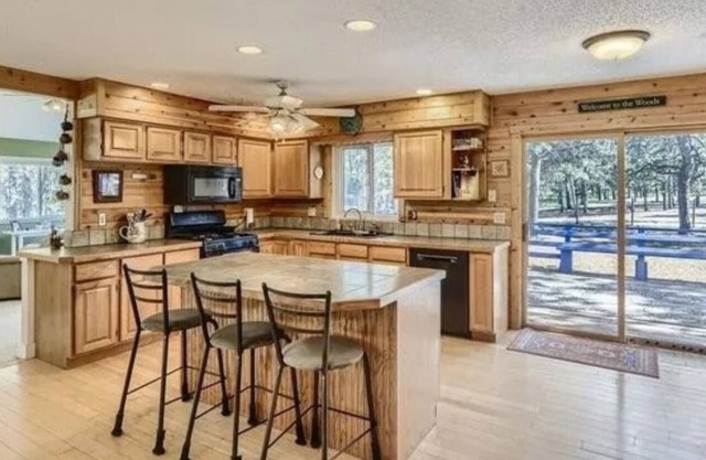 3 Br/2 Ba Home on 5 Acres-Movements of Grace Farm