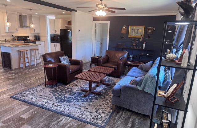 3 br 2 ba sleeps 6 near Lake Logan Martin