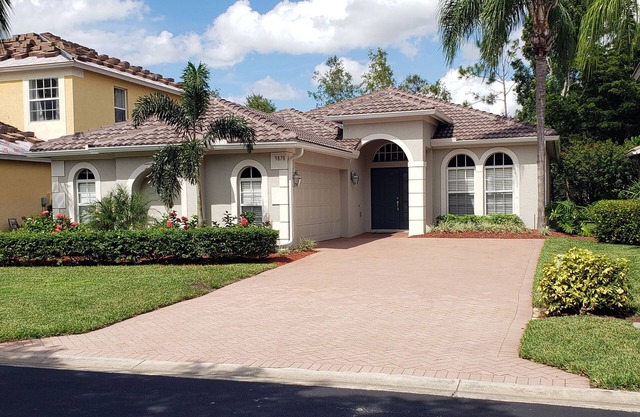 3 BR, 2 Bath W/ Community Pool & Exercise Rm Located In A Quiet Gated Community