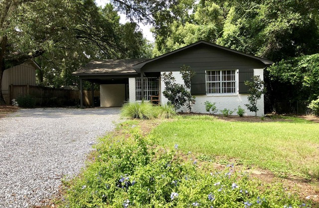 Casa rural de 3 dormitorios con encanto en Fairhope, a pocos pasos del centro y de Mobile Bay