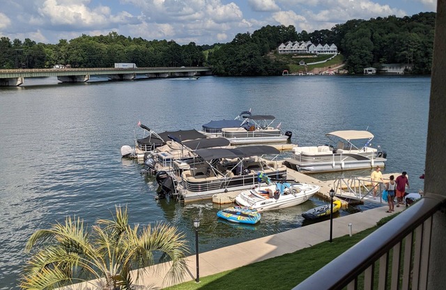 3 BR condo with dedicated deep water boat slip!