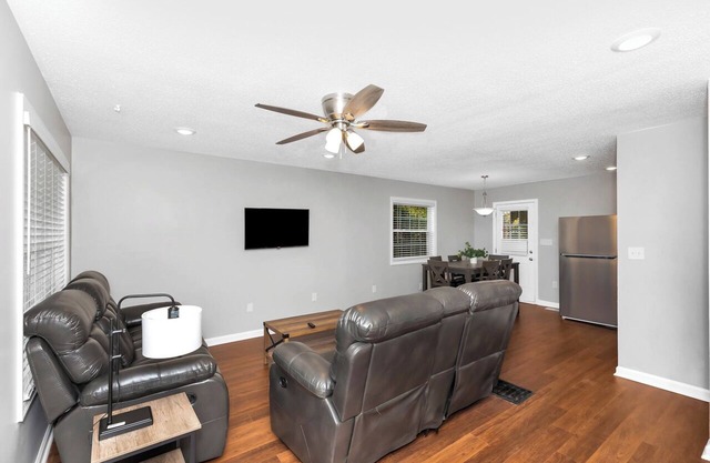 3-BR Home + Dedicated Office Space