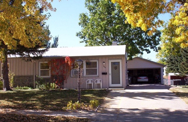 3 BR, Near Hospital, Self check-in, Fast Wi-Fi, Kitchen, Large Garage