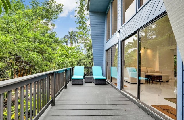 3 BR with Decks and Privacy