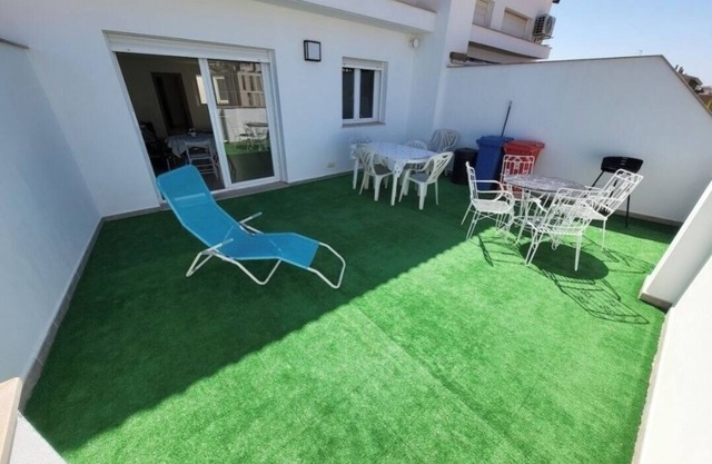 3 - Luminoso ático duplex con terraza de césped