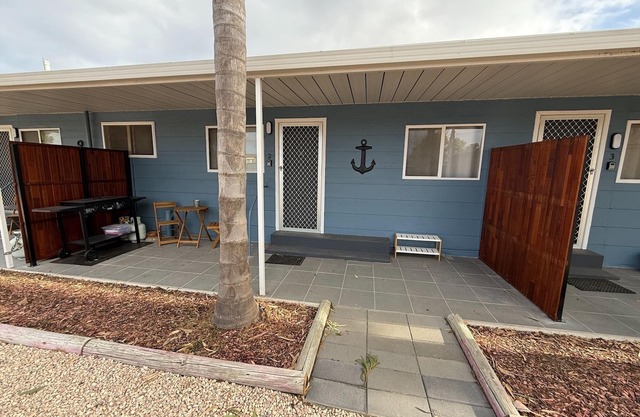 3 by the Sea at Coobowie Unit 2 - 2 bedrooms - dog friendly-Off peak special!