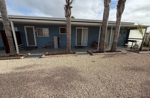3 by the Sea at Coobowie Unit 3 - 3 bedrooms - dog friendly-Off peak special!