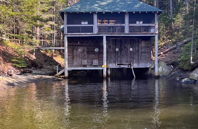 3 charming cottages sleeping 14 on an ocean cove, 21-acre forest property