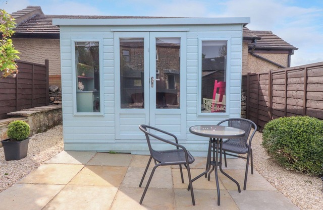 3 Cowper Place