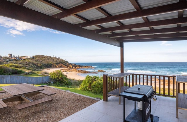 3 Dickinson Avenue - ¡Absolutamente frente al mar!