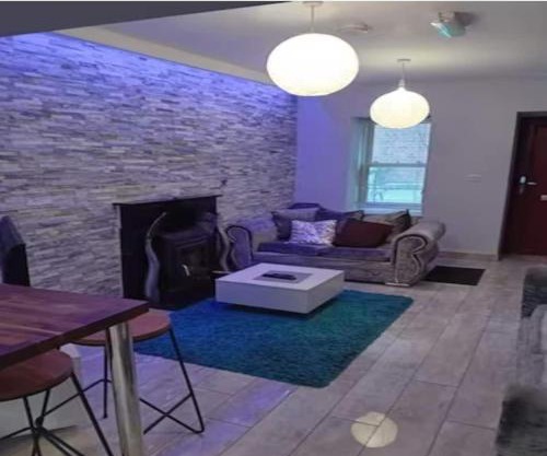 3 double bed house city center