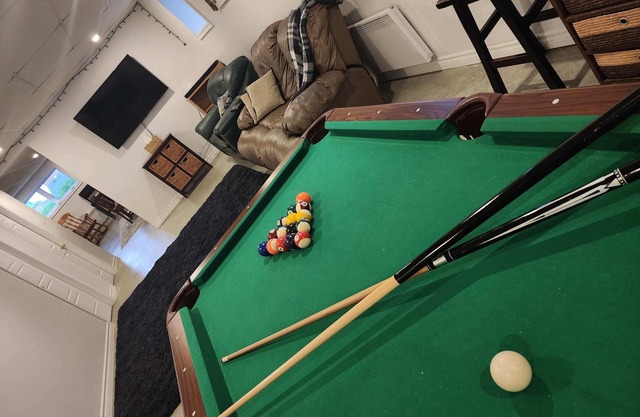 3 lits avec billard et fraicheur au Mont Video