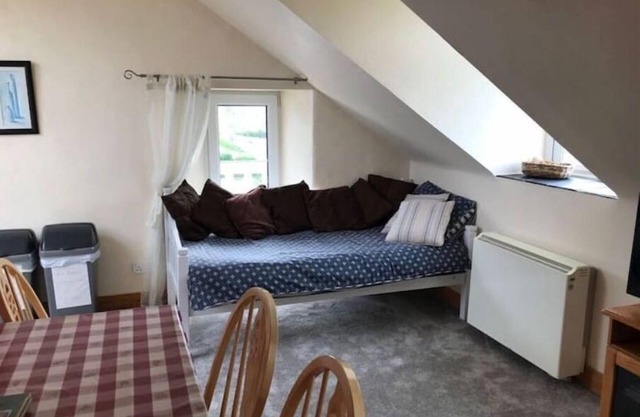 3 Marconi House, Apartment