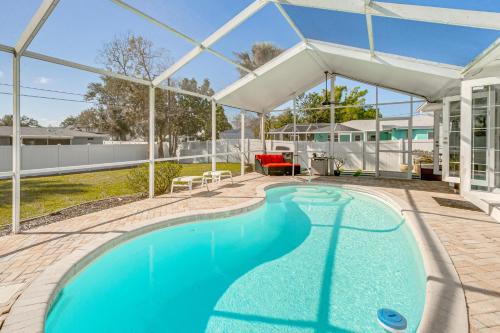 3 Mi to Beach Pet-Friendly Home in Port Charlotte