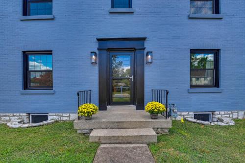 3 Mi to Dtwn Updated Home with Hot Tub in Lexington